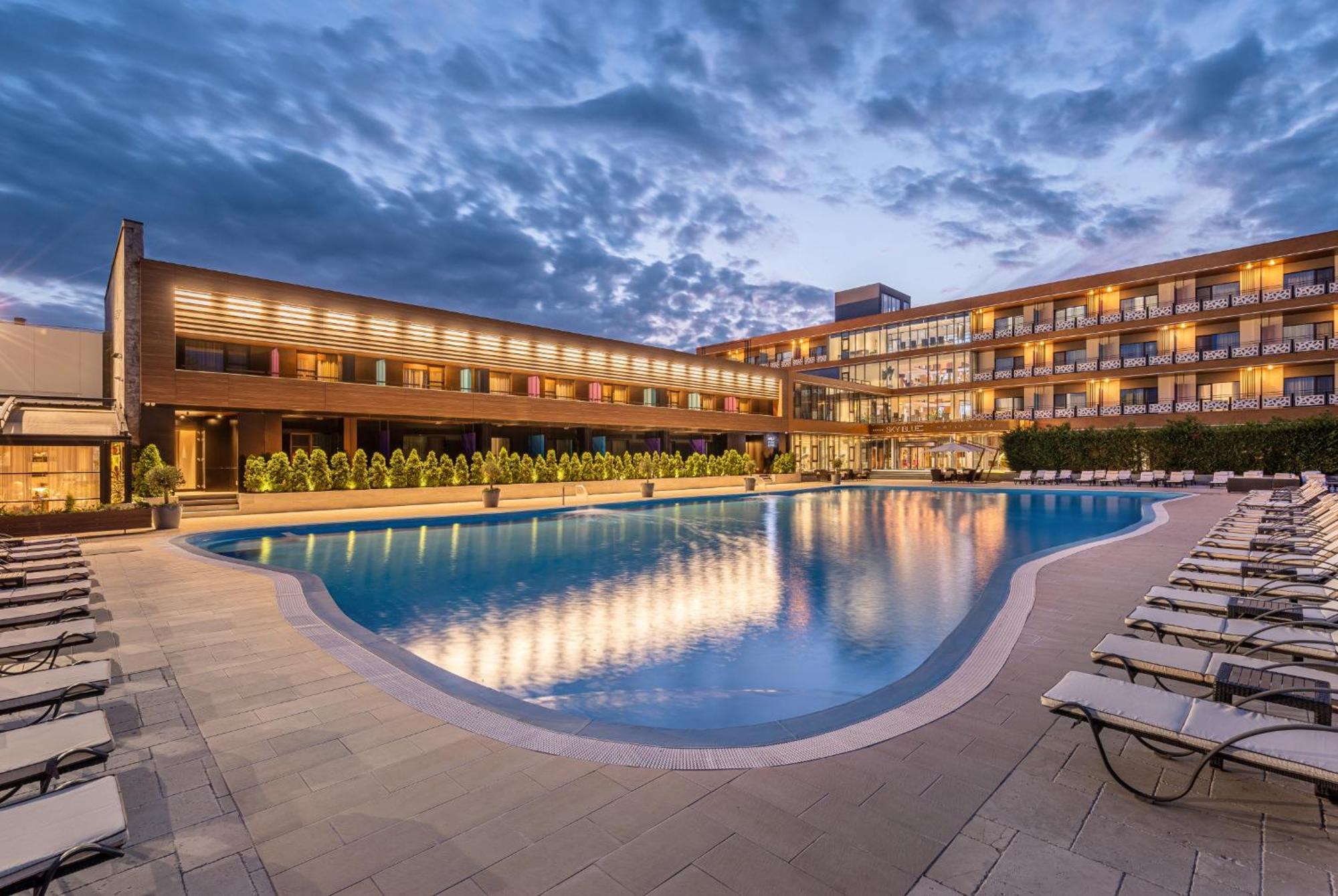 Sky Blue Hotel & Spa Paulesti  Exteriör bild
