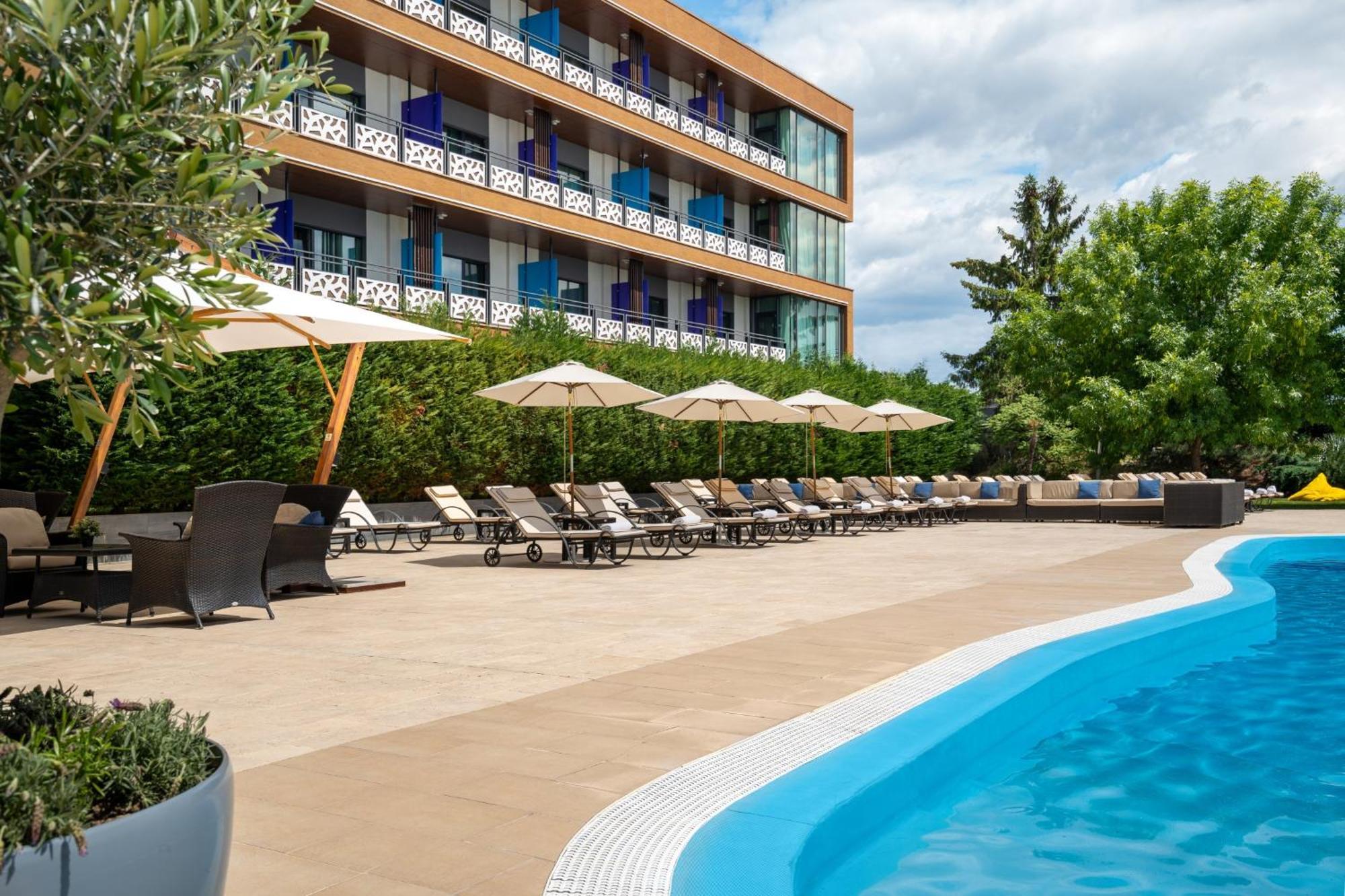 Sky Blue Hotel & Spa Paulesti  Exteriör bild